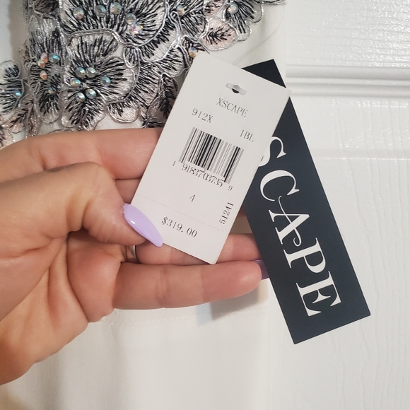 NEW EXCAPE EMBROIDERED GOWN DRESS - Picture 8 of 8